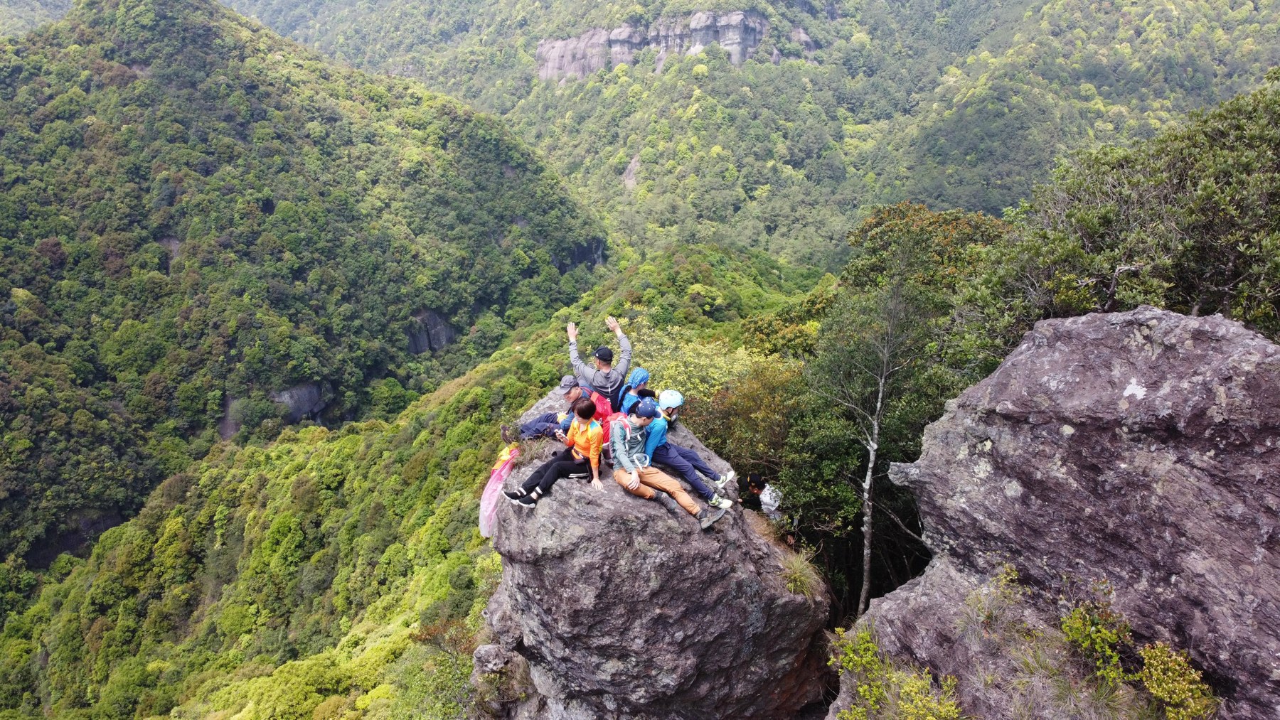 龙穿城实景