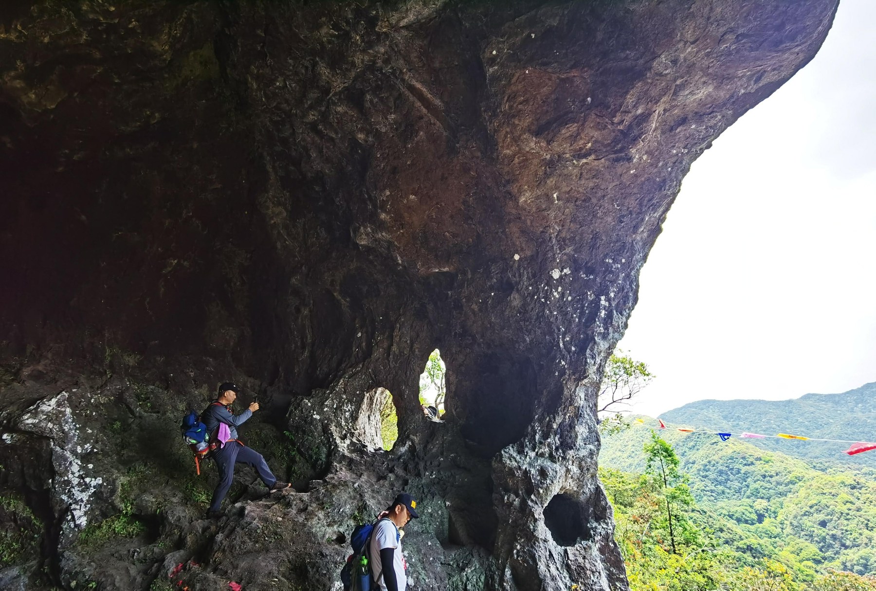 龙穿城实景